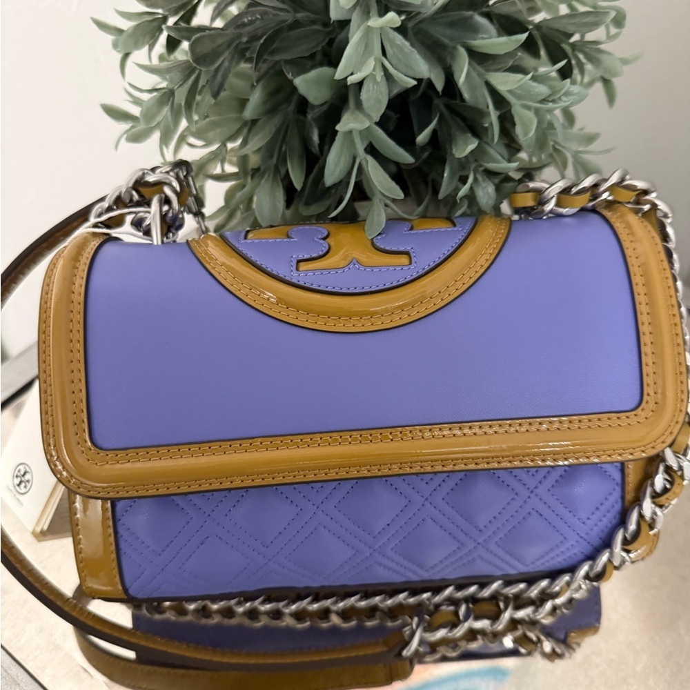 Tory Burch SMALL FLEMING CONVERTIBLE SHOULDER BAG - Picture 3 of 10